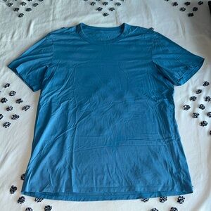 Lululemon T-Shirt